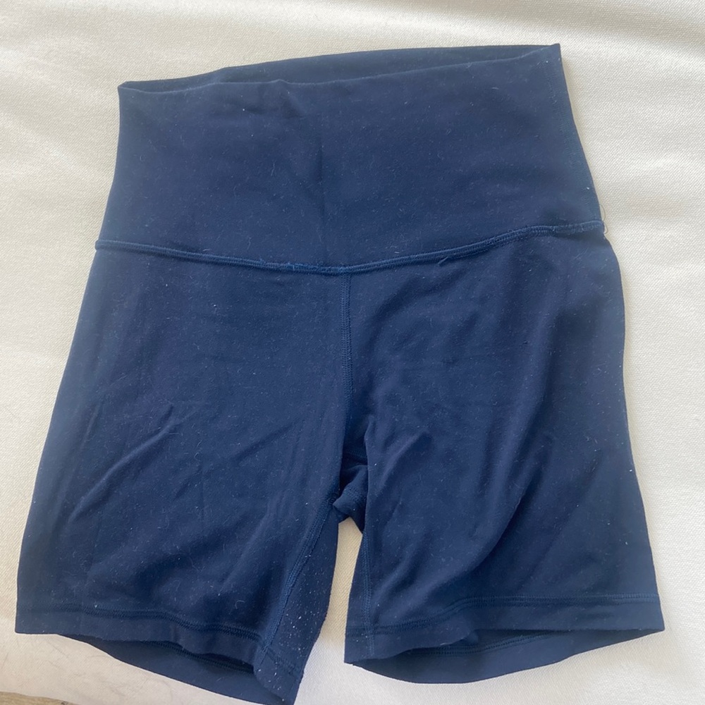Lululemon 6 inch align shorts - navy blue